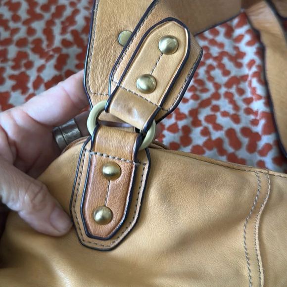 TIGNANELLO Caramel Colored Satchel tote style bag - Picture 3 of 6
